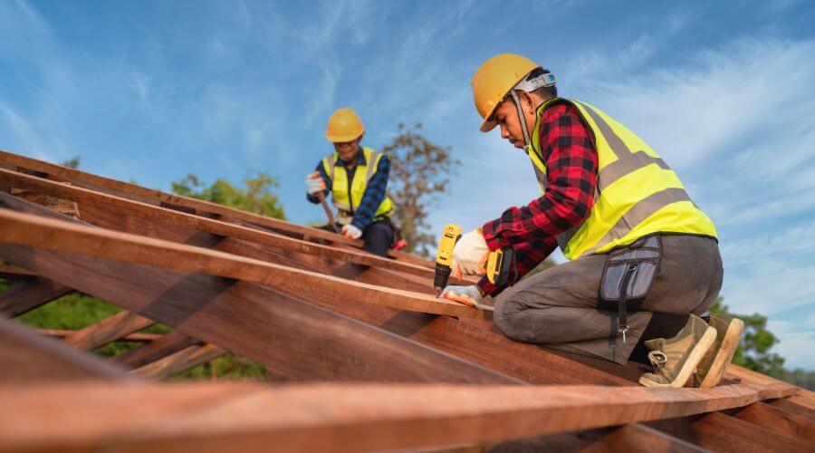 Professional Flat Roofing Installation services in Schoolcraft, MI